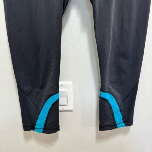 Lululemon Run Inspire Crops Size 10 Activewear Workout Yoga Running - Picture 3 of 9